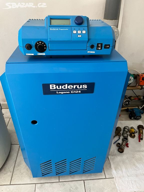 Plynový kotel Buderus + zásobník na vodu