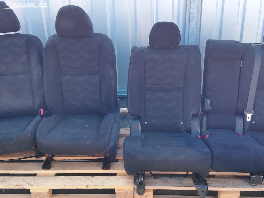 Nissan Xtrail T32 látkové sedačky