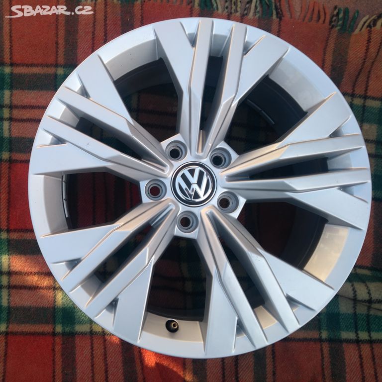 17"ZÁNOVNÍ ALU DISKY 5x112-ORI VW PASSAT B8 +T-ROC