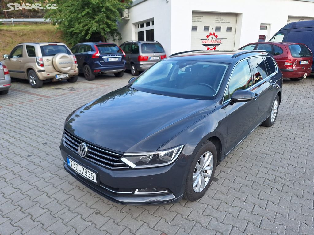 VW Passat 2.0 TDI 110kW DSG,Tažné,Navi,Serviska.