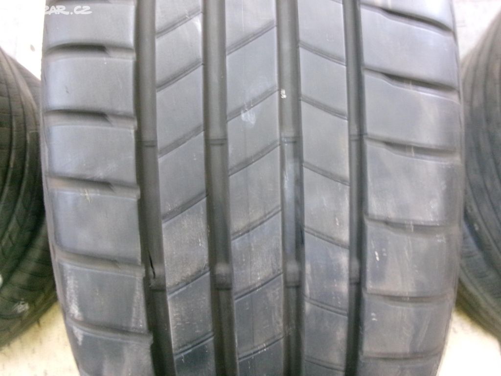 Letni pneu BRIDGESTONE 215 40 18 č.14653