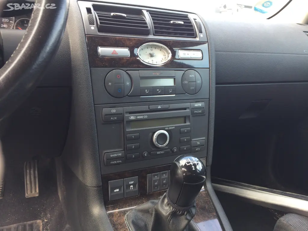 Ford Mondeo kombi 2.0 TDCI Ghia na náhradní díly - fotka 5