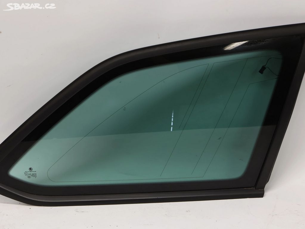 Škoda Octavia III pravé zadní sklo okno 5E9845298H