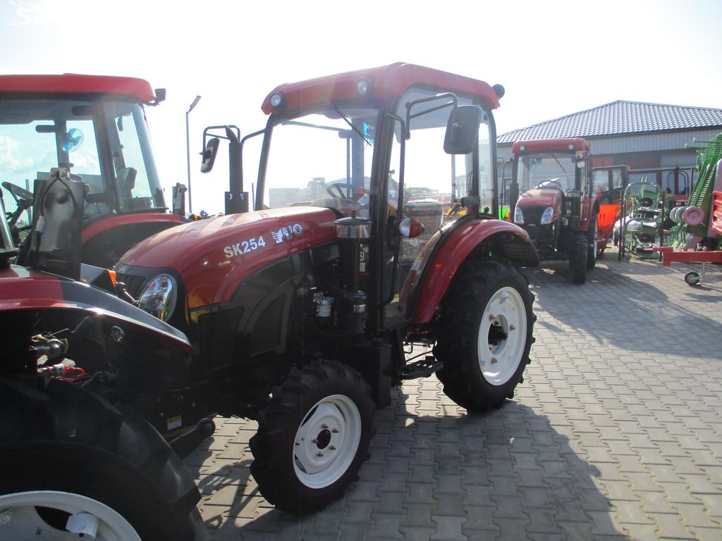 Malotraktor YTO SK 254 s kabinou a topením