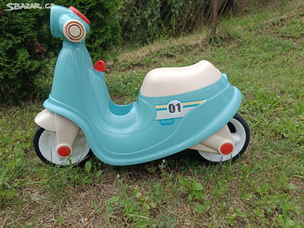 Odrážedlo Smoby Vespa