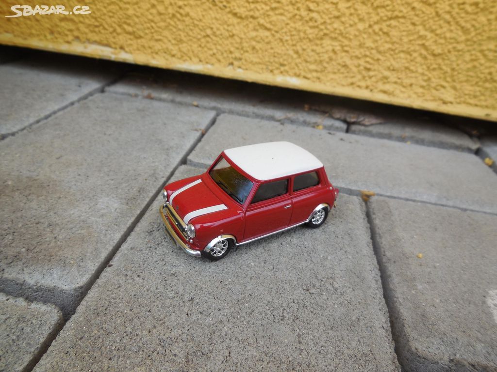 Mini Cooper Innocenti - 1:43 Solido