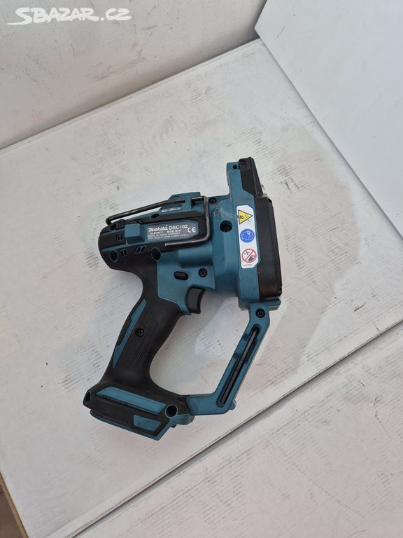 MAKITA DSC102Z Aku střihač závitových tyčí.