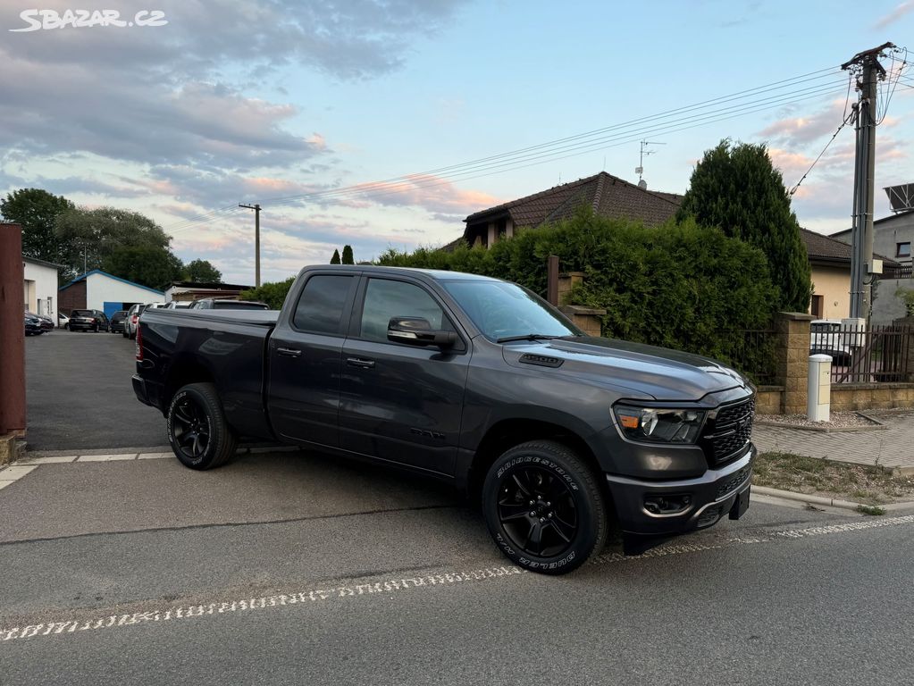 Dodge Ram 1500 BIGHORN 5,7 HEMI 4x4 2023