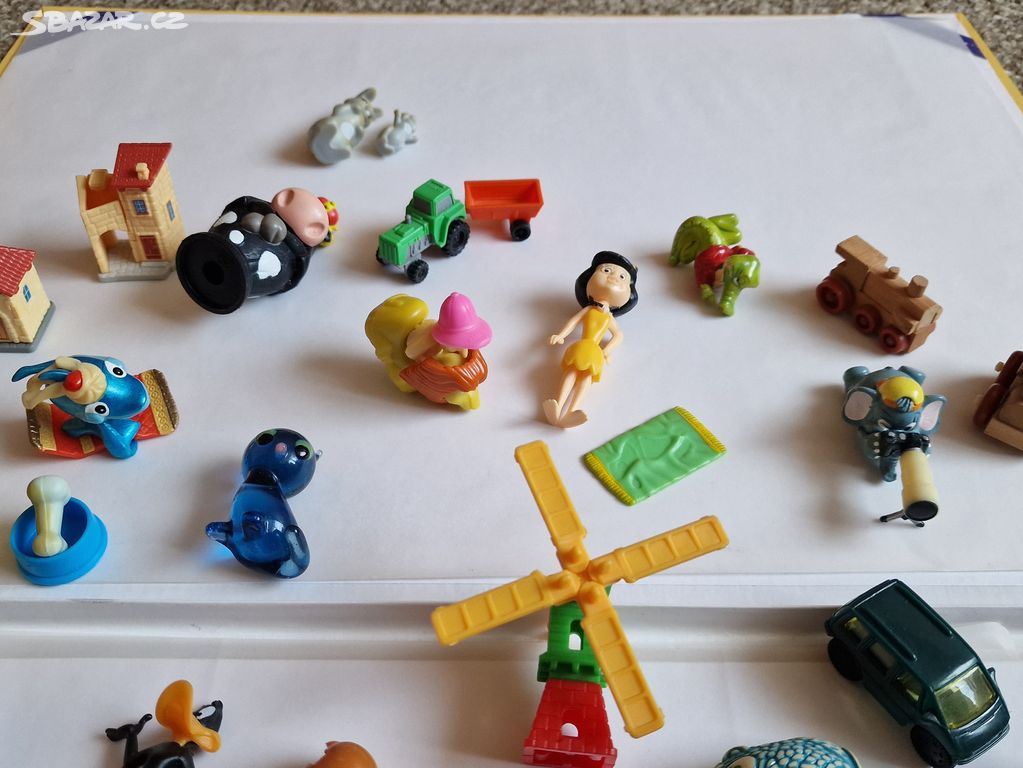 Figurky a jiné hračky z Kinder vajíček