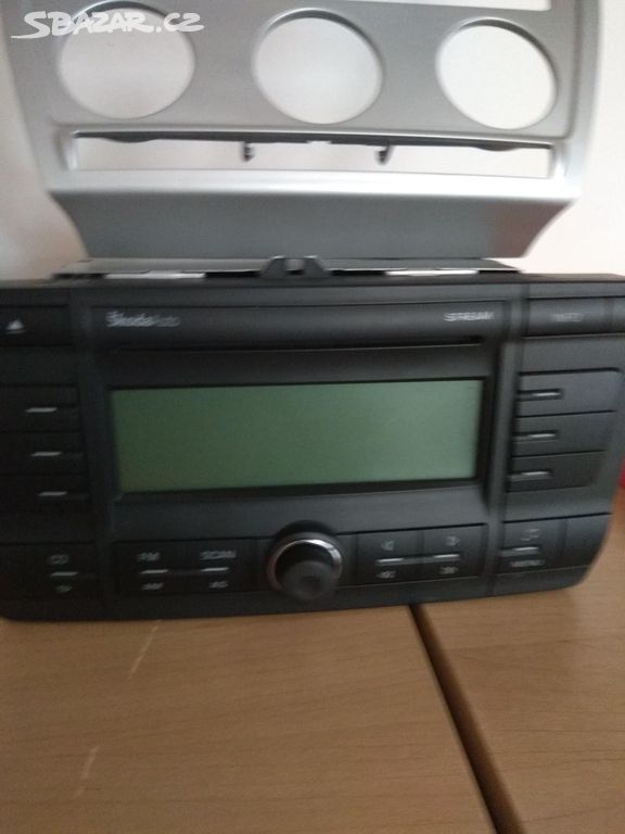 Rádio octavia2 s cd