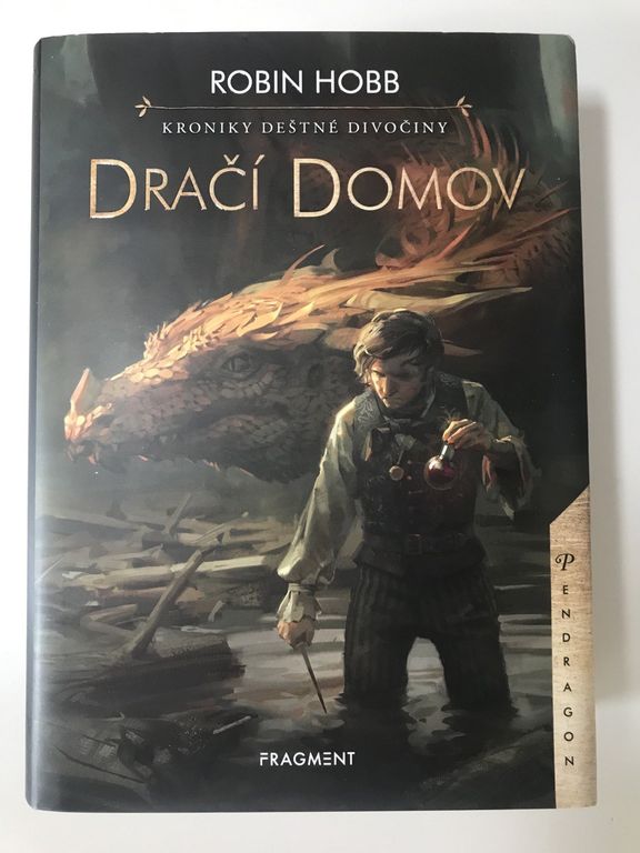 Dračí domov - Robin Hobb