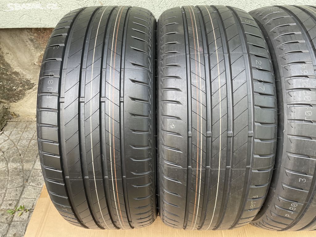 NOVÉ BRIDGESTONE T005 255/40/20 101Y XL FR DOT2024