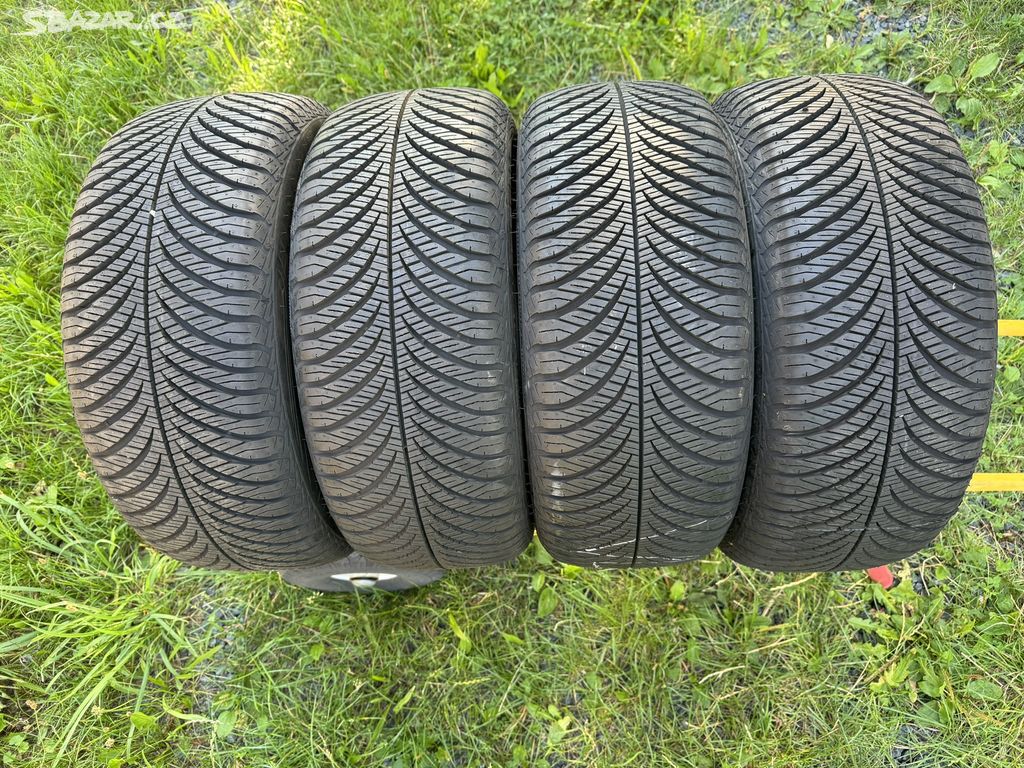 Celoroční pneu 195 50 15 Goodyear 100%