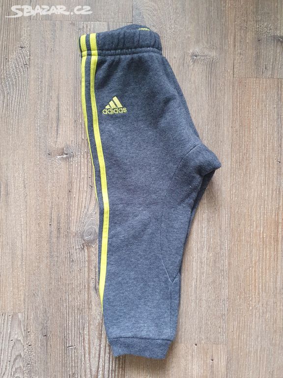 Tepláčky Adidas, vel. 86