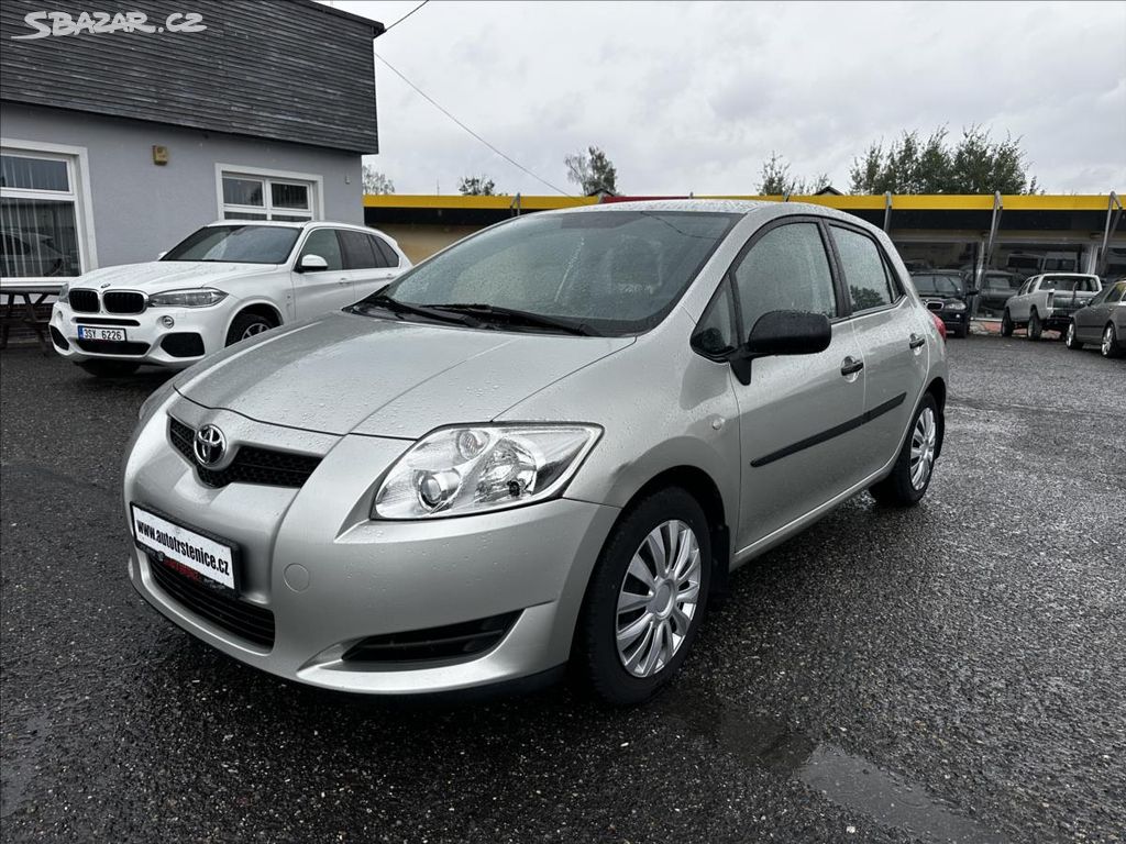 Toyota Auris, 1,4 VVT-i Terra Cool - MÁLO KM