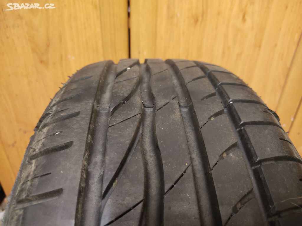 Letní pneumatiku Bridgestone 195/55 R15