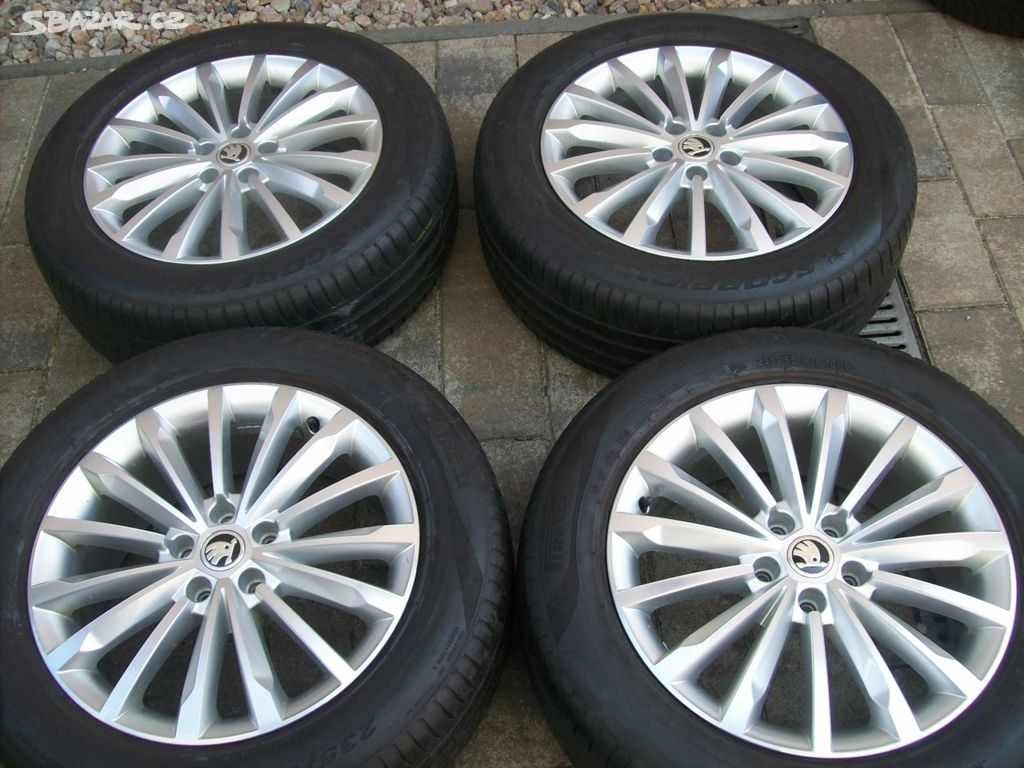 alu kola Kodiaq Pirelli 235.55.18 90%