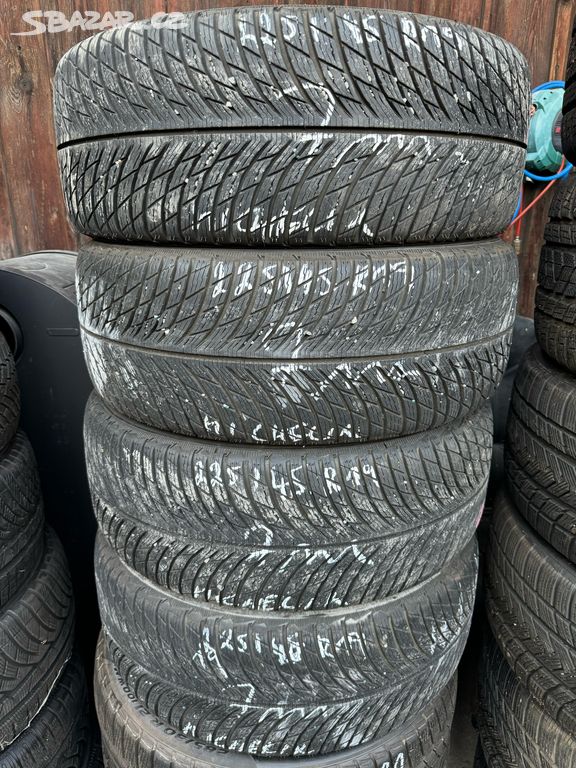 Zimní sada pneu 225/45 R19 Michelin