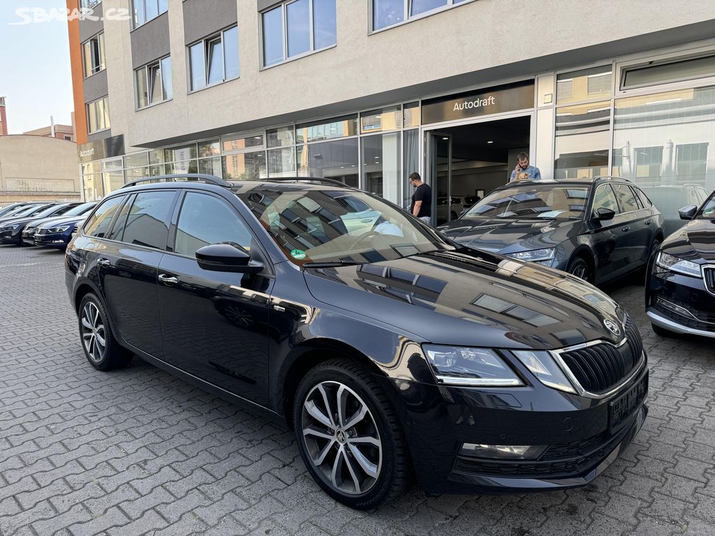 Škoda Octavia 3 2.0TDI 110kW DSG ACC Panorama Navi