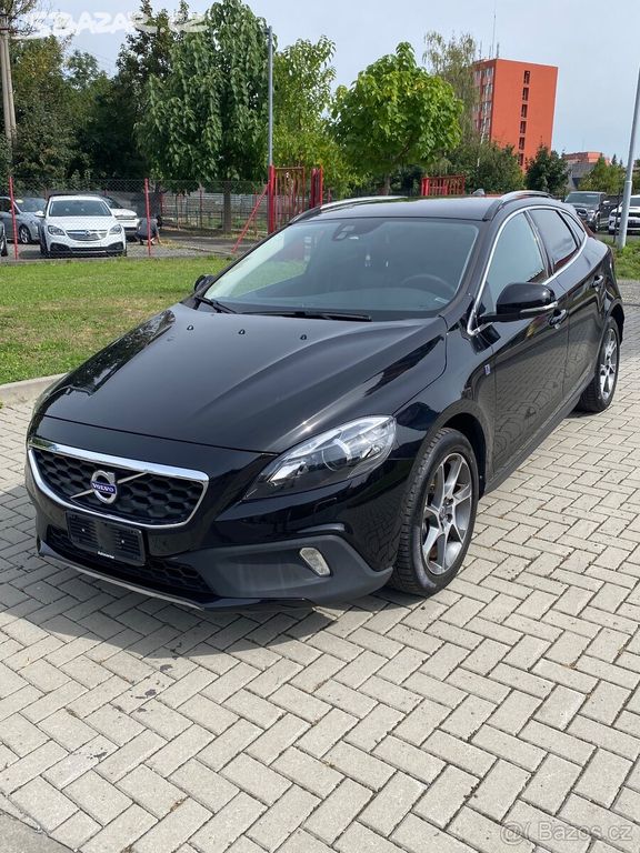 Volvo V40 CROSS COUNTRY 2.0 D4 140kw, 2015, kůže