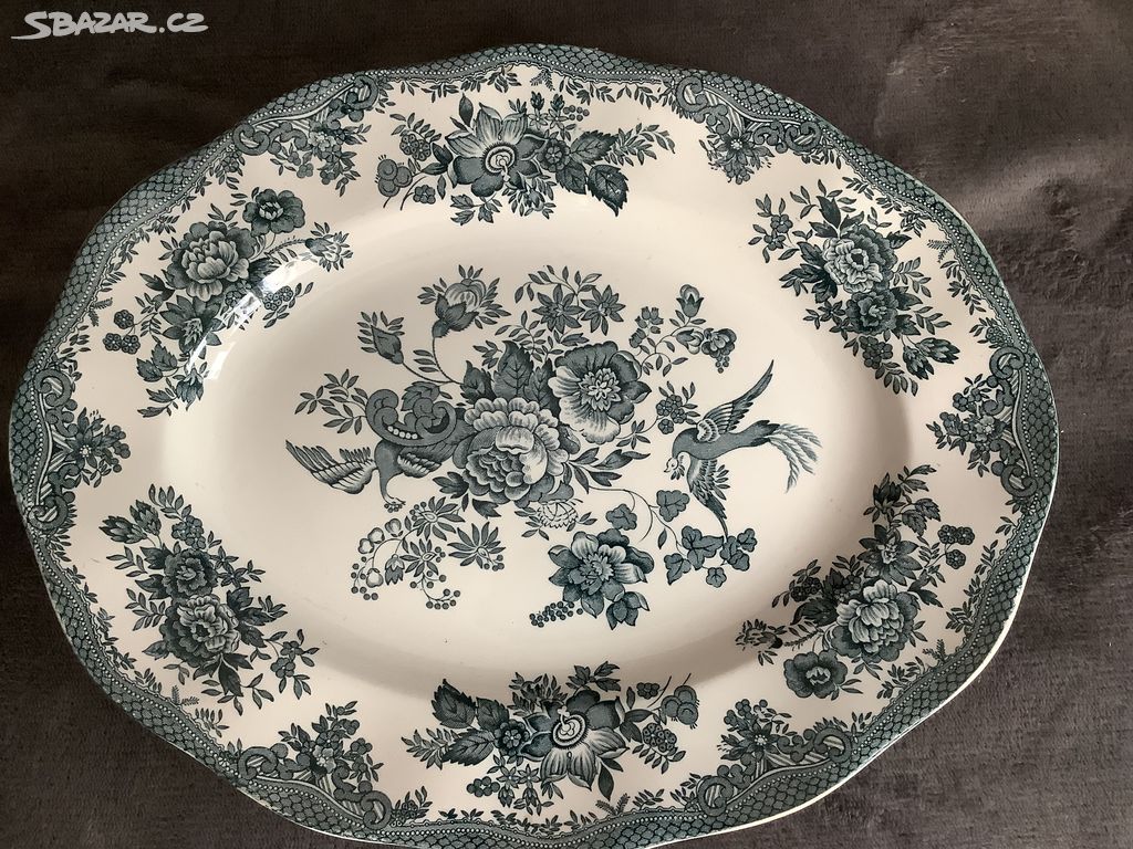 Porcelánový talíř zdobený