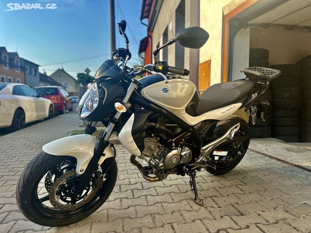 Suzuki SFV 650 Gladius