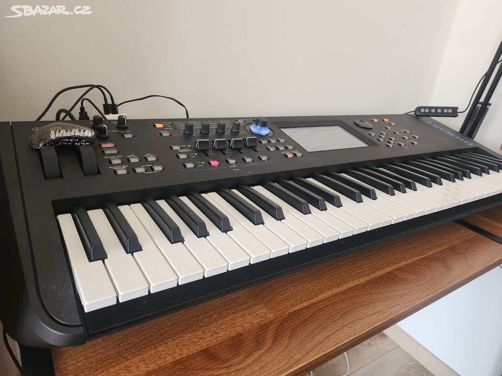 syntezátor Yamaha Modx6+ koupeno 7.7.2024