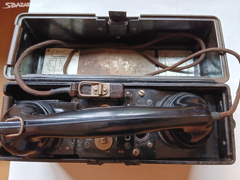 Telefon Wehrmacht MB FF33. Rok 1944 kompletní