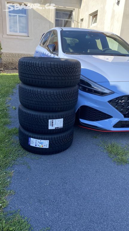 Zimní pneumatiky Falken 235/35 R19 91W