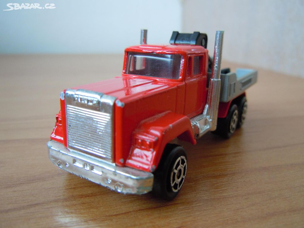 model Mack , nákladní auto Majorette Truck Kamion