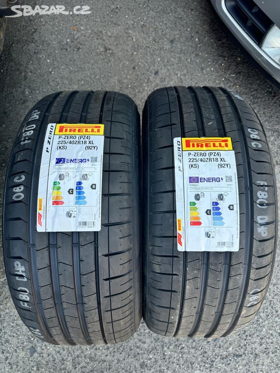 Pirelli P Zero PZ4 Sports Car 225/40 R18 92Y 2kusy