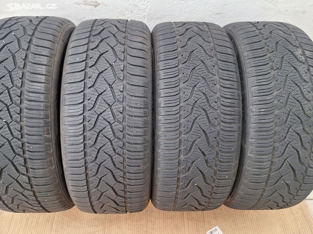 4ks celoroční pneu Barum 225/50 R17 5-7mm