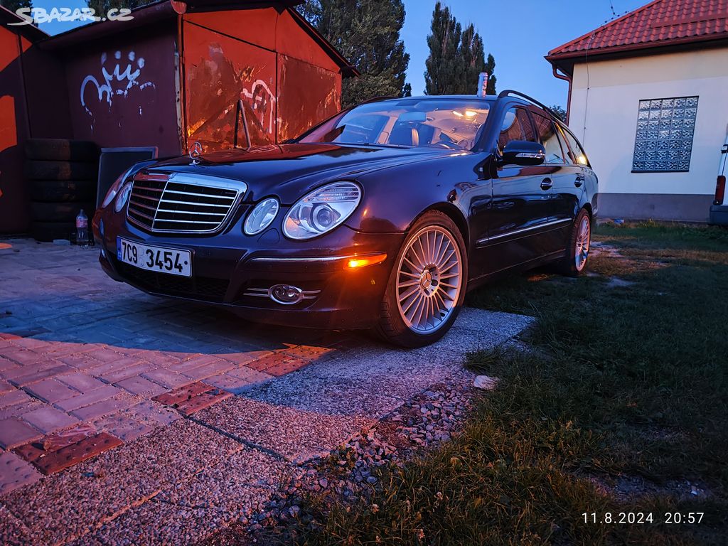 Mercedes w211. 320cdi