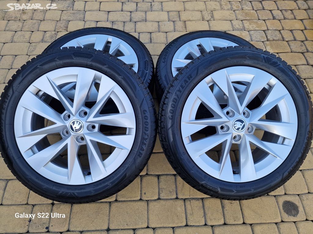 Alu kola zimní sada 5x112 17" 205/55 17" Octavia 4