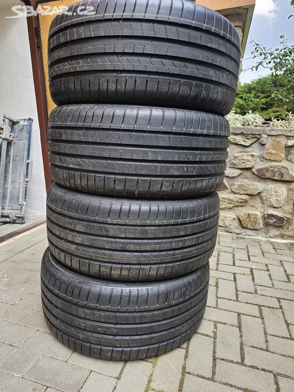 Pneumatiky Bridgestone Alenza 001