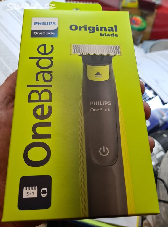 Holící strojek Philips OneBlade QP2724/20