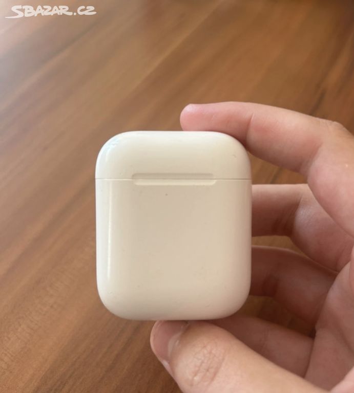 Sluchátka Airpods 1