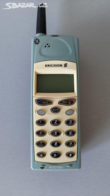 Ericsson A1018s - nefunkční zběratelský kousek