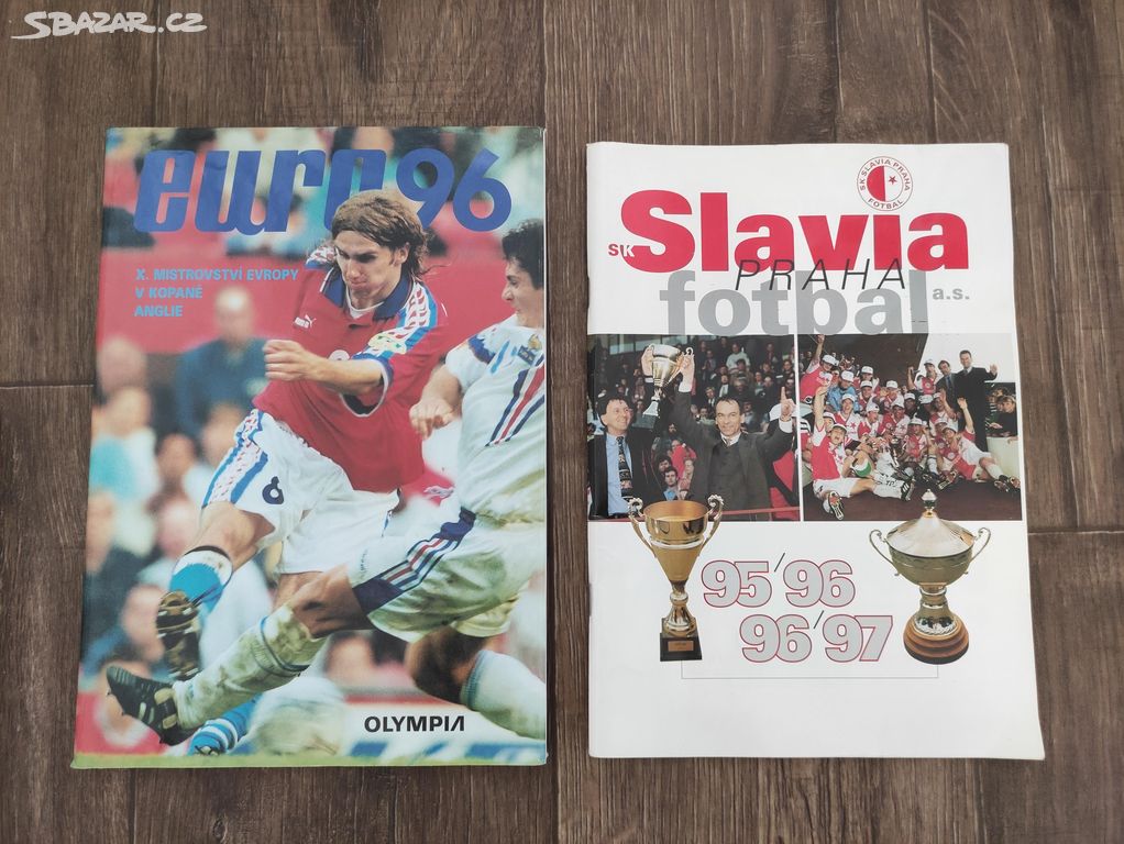 Kniha EURO 96 + podpisy hráčů a SK Slavia Praha