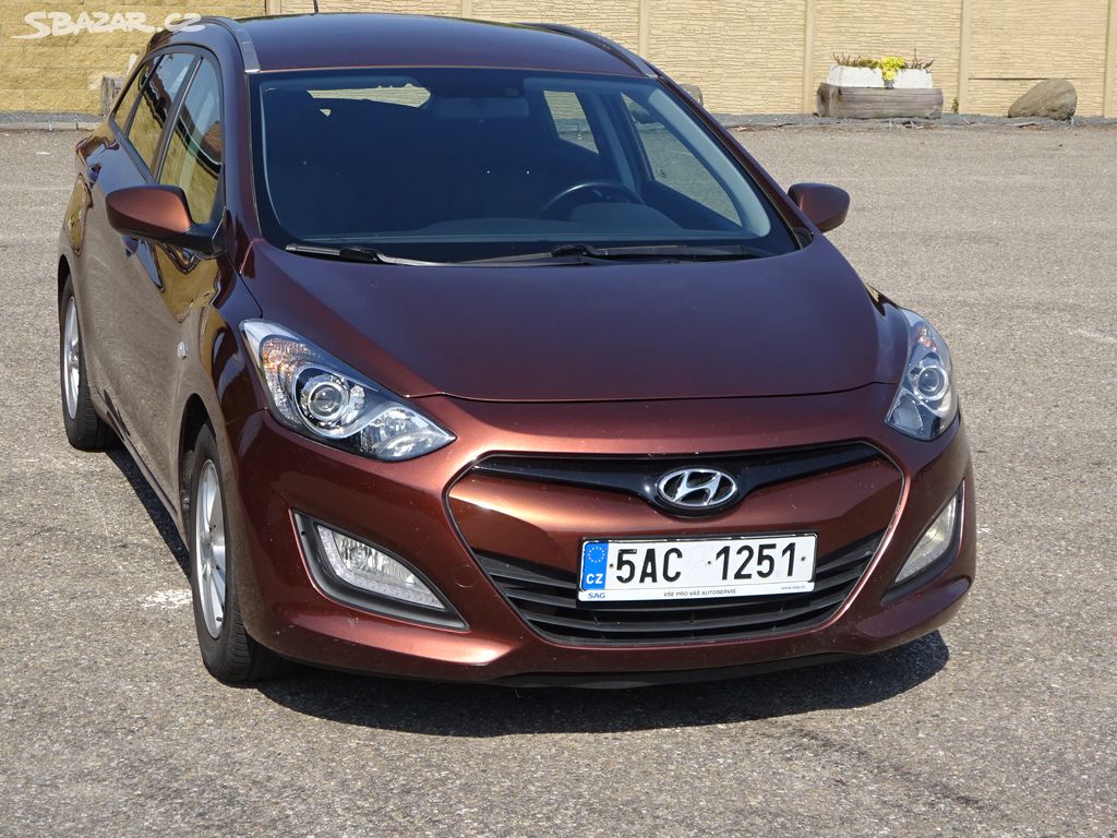 Hyundai i30 1.6i Combi r.v.2014 (88 kw) Koupeno ČR