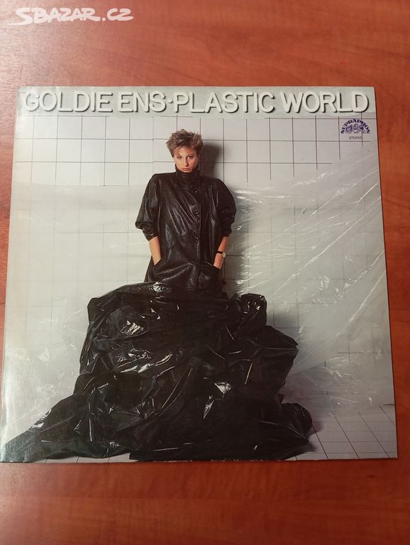 LP - Goldieens plastic world