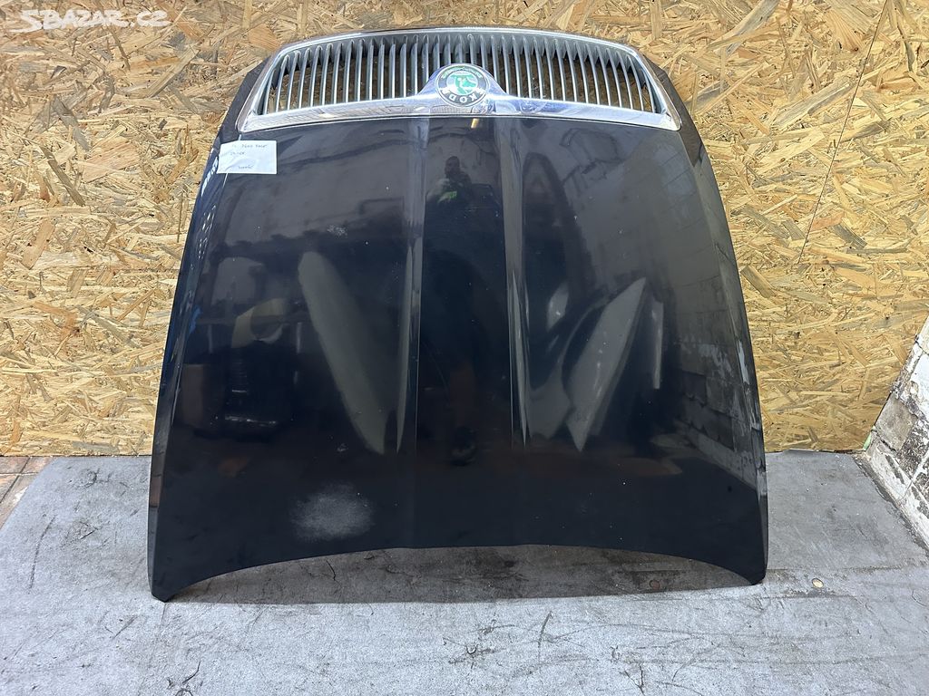 Kapota s maskou Skoda Octavia 2 04-2008 cerna