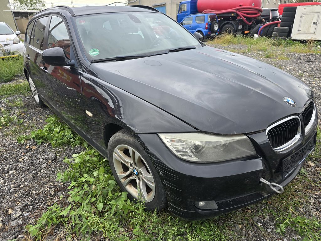 BMW E91 ,E90 318d r.2010 facelift na ND