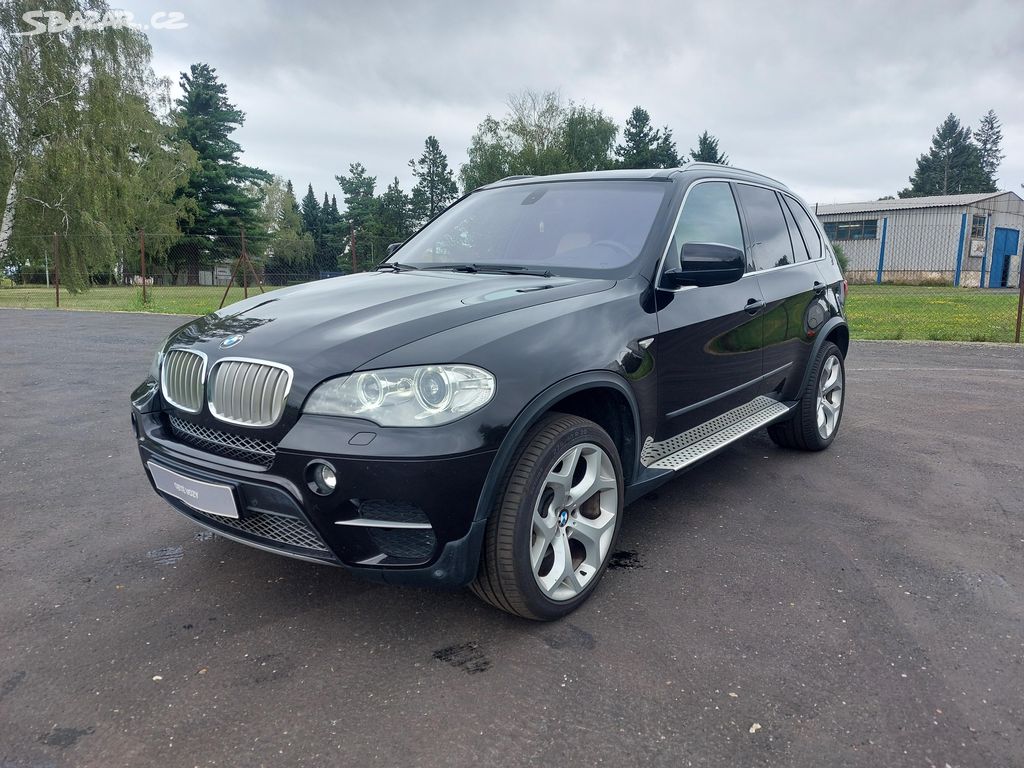 BMW X5 XDRIVE INDIVIDUAL 3.0D 180kW,senzory,xenony