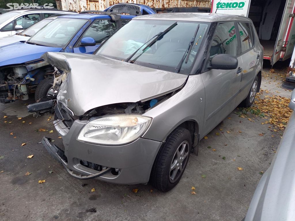 Škoda Fabia II 1.2 HTP ( BBM ) 44kW r.2009 šedá