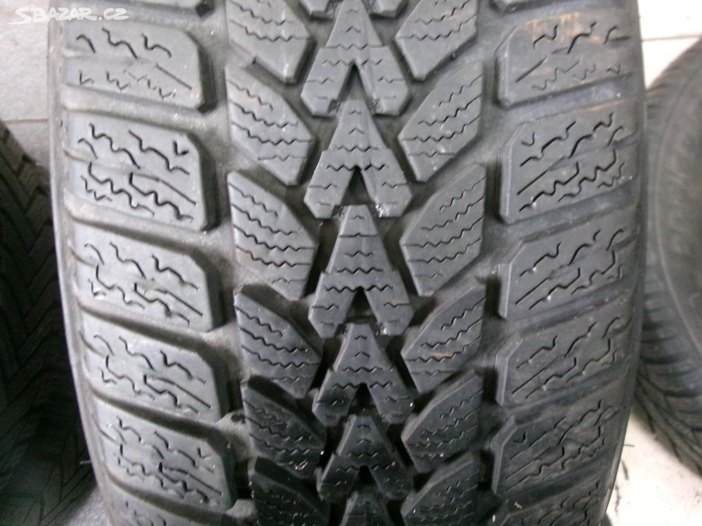 Zimní pneu DUNLOP 185 60 14 č.14691