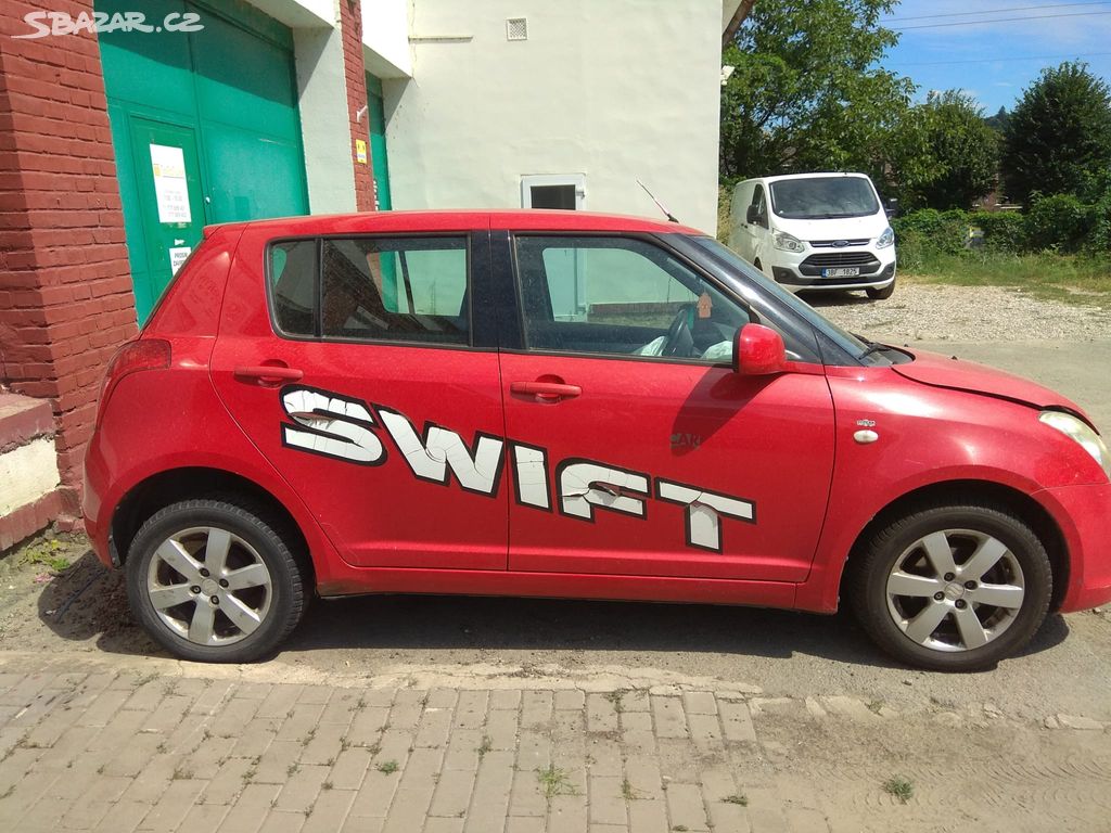 SUZUKI SWIFT