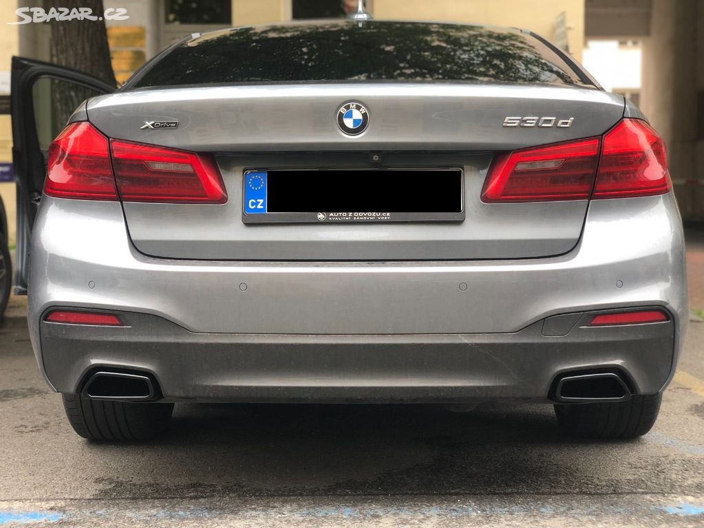 Černé koncovky výfuků na BMW G30/G31
