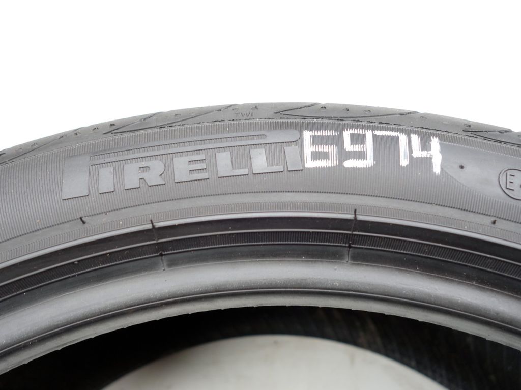 Letní pneu 235/40/18 Pirelli 2ks P6974