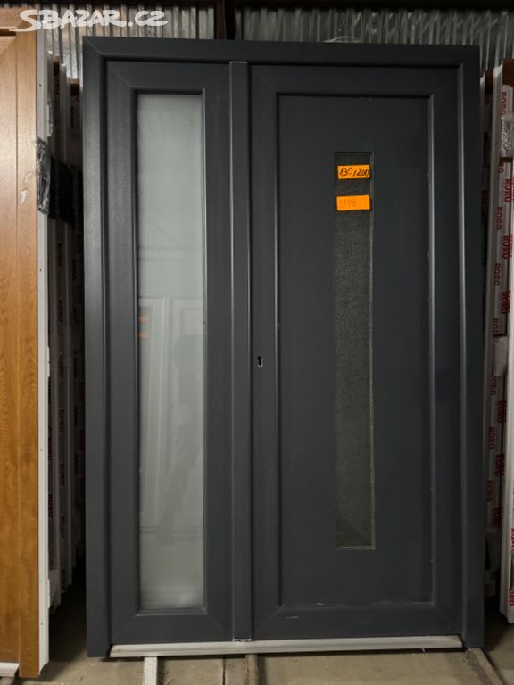 Vchodové plastové dveře 130x200 Antracit bílá